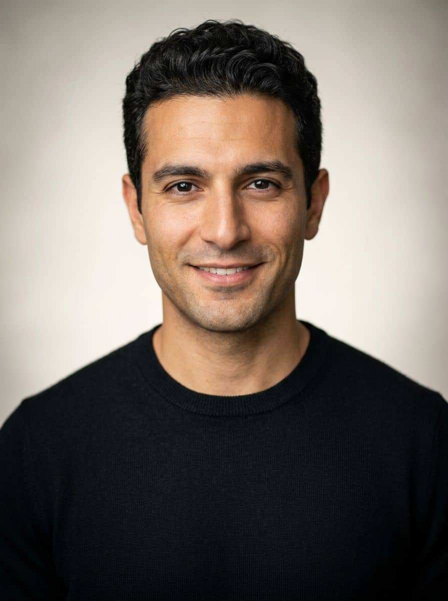 Black Knit Crew - Studio Soft White - man business headshot